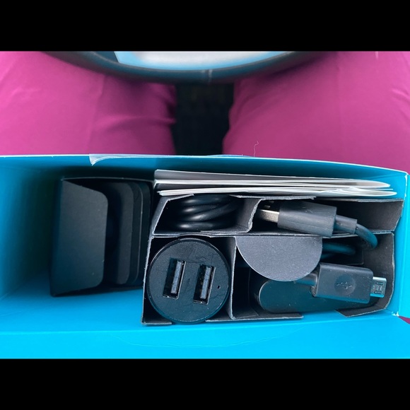 Amazon Echo Auto - Picture 3 of 3